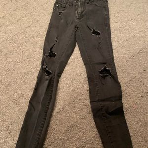 aeropostale black ripped jeans